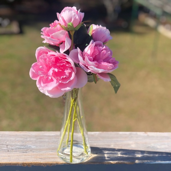 Glass Vase with Flowers
